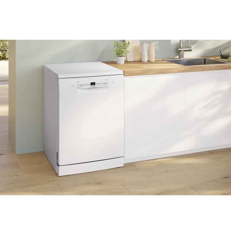 Bosch Series 2 free-standing dishwasher 60 cm White | SMS2HVW67G Bosch Dishwasher Euronics Ireland