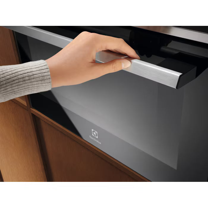 Electrolux 600 CombiQuick 44L Built-In Combination Oven | EVLDE46GX — product image 3
